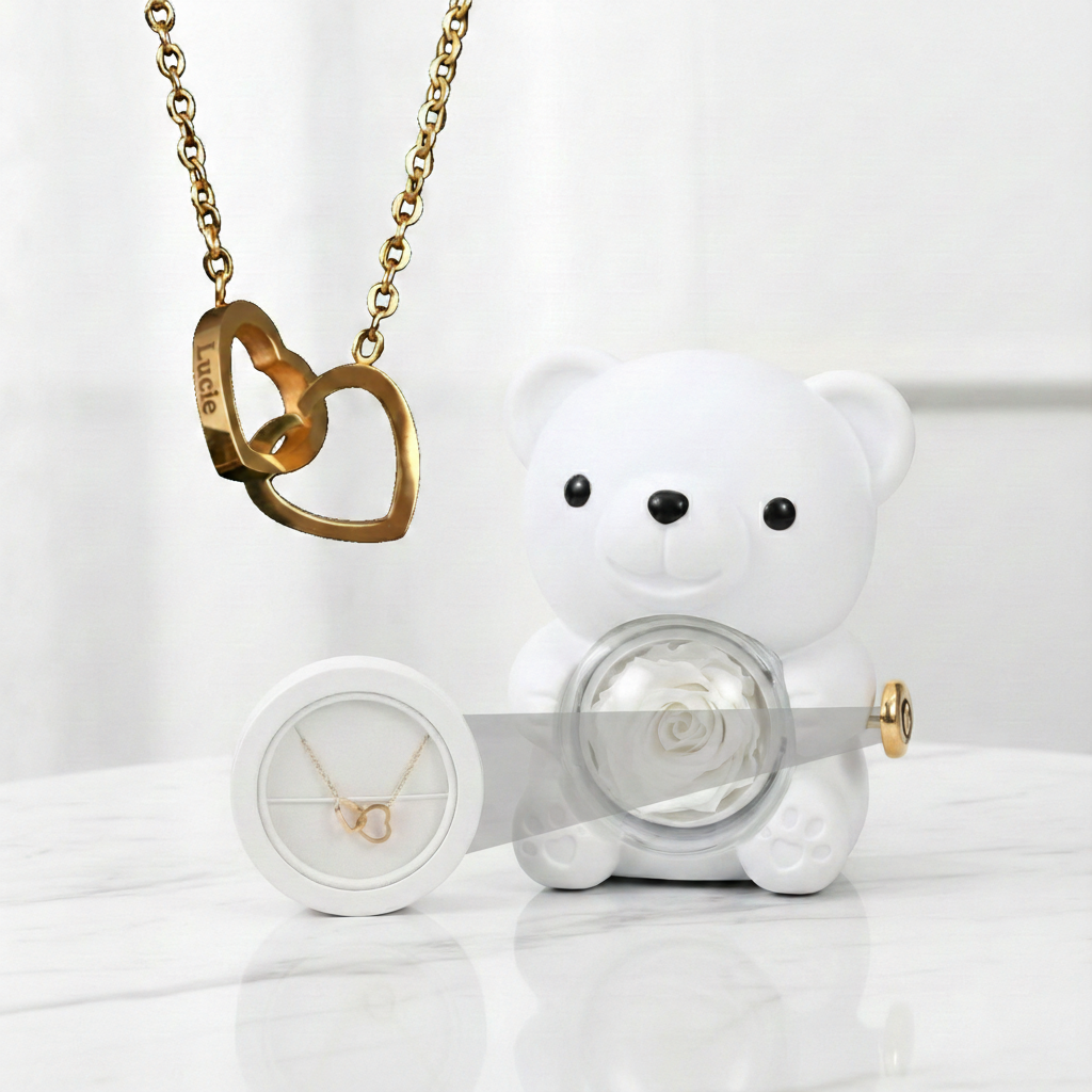 Medvídek s věčnou růží a náhrdelník s vlastními jmény