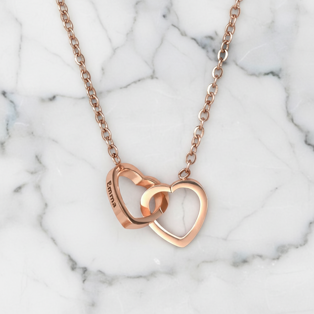 Dárková krabička s věčnou růží a náhrdelník s vlastními jmény