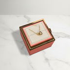 Dárková krabička s věčnou růží a náhrdelník s vlastními jmény